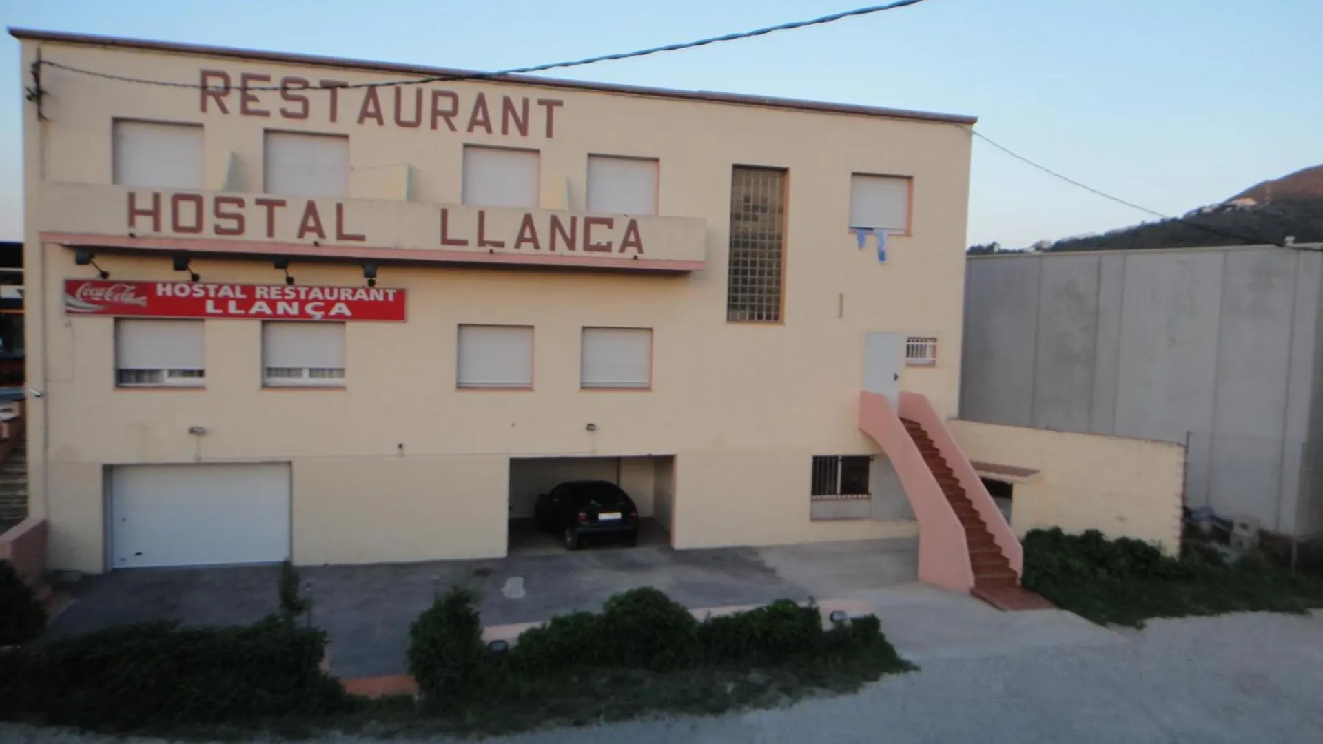 Guest house Pensio Restaurant Llanca Hotel